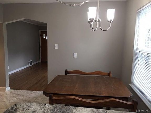 5th image of 2912 Martel Dr