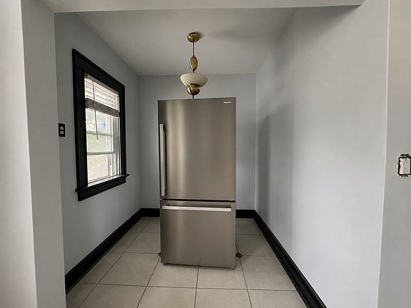 2nd image of 600 Sunderlin St APT 2
