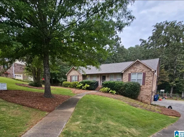 6147 Valley Station Dr, Pelham, AL 35124