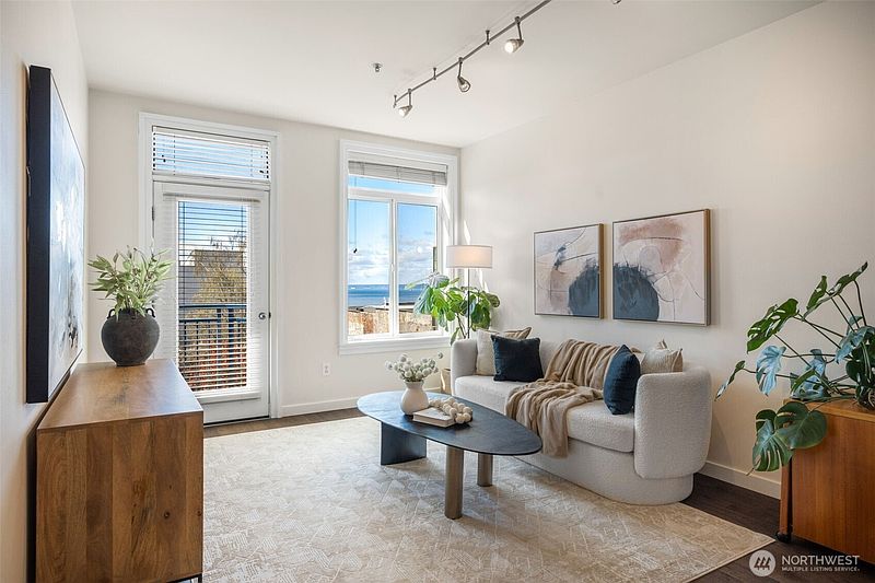 2nd image of 2414 1st Avenue #413