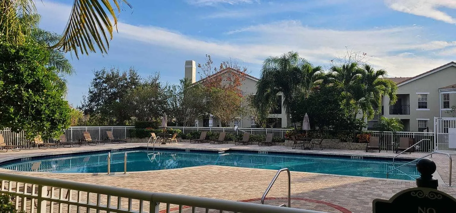 3 bed, 2.0 bath, 1467 sqft, $2,200 — Photo 4
