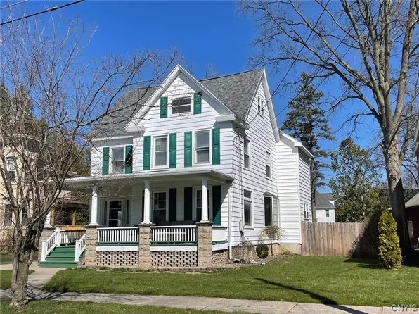 218 W Walnut St, Oneida, NY 13421