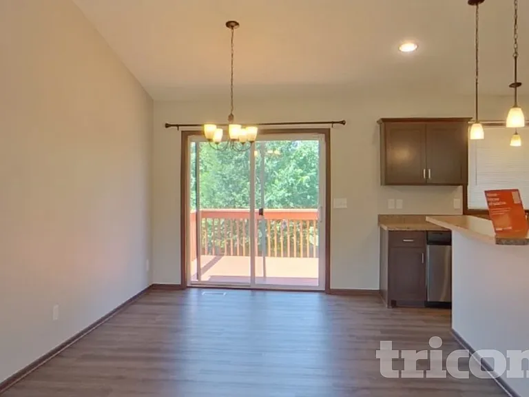 7535 Lannon Ave NE — Photo 3