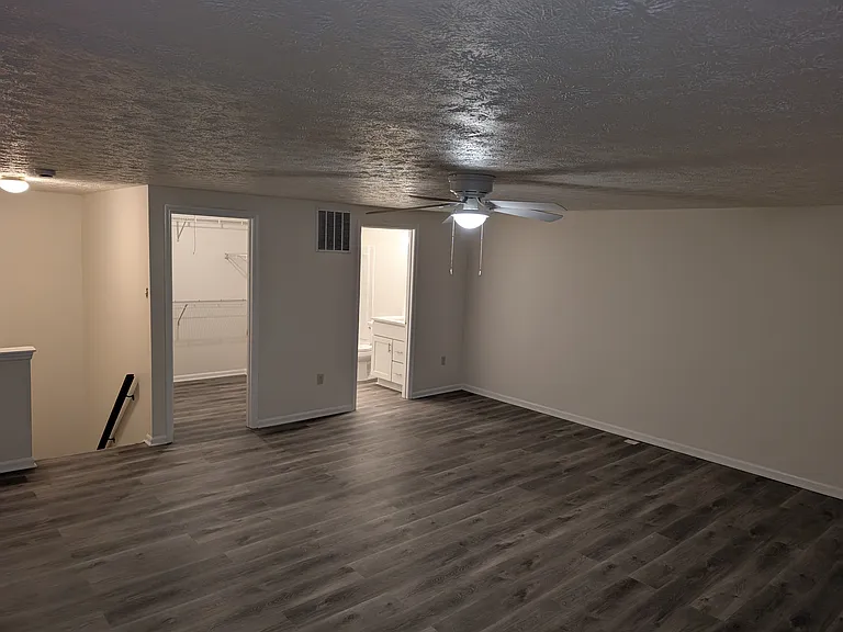 578 Hollyberry Way — Photo 7