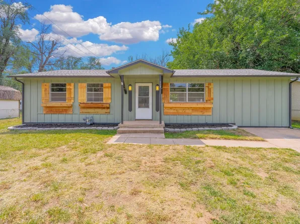 117 N Bebe St, Wichita, KS 67212