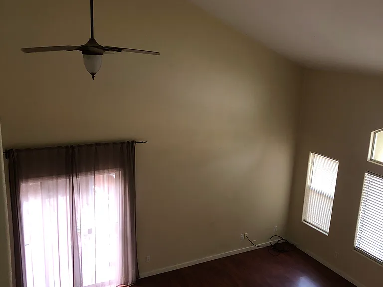 10347 N Camarillo Dr #1 — Photo 6