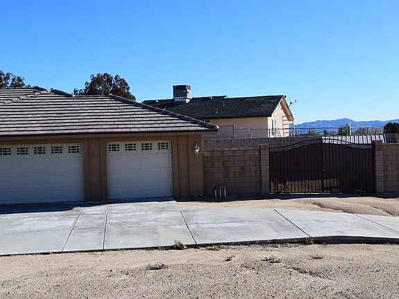 3rd image of 16520 Kayuga St