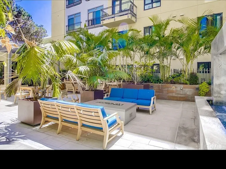 889 Date St — Photo 24