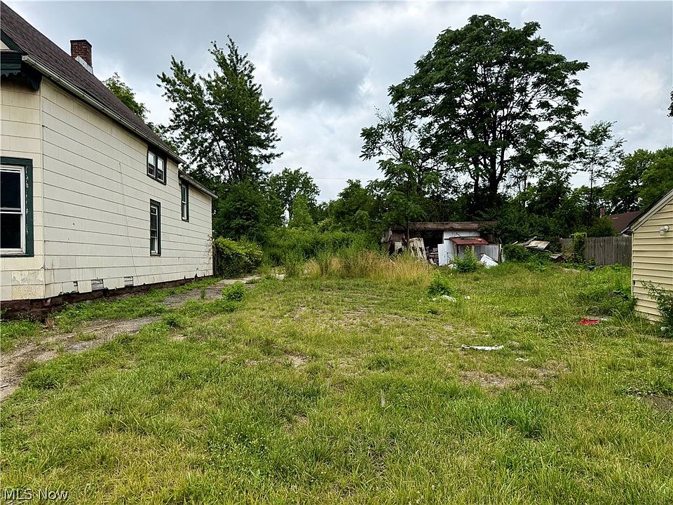 2nd image of 4926 Frazee Ave
