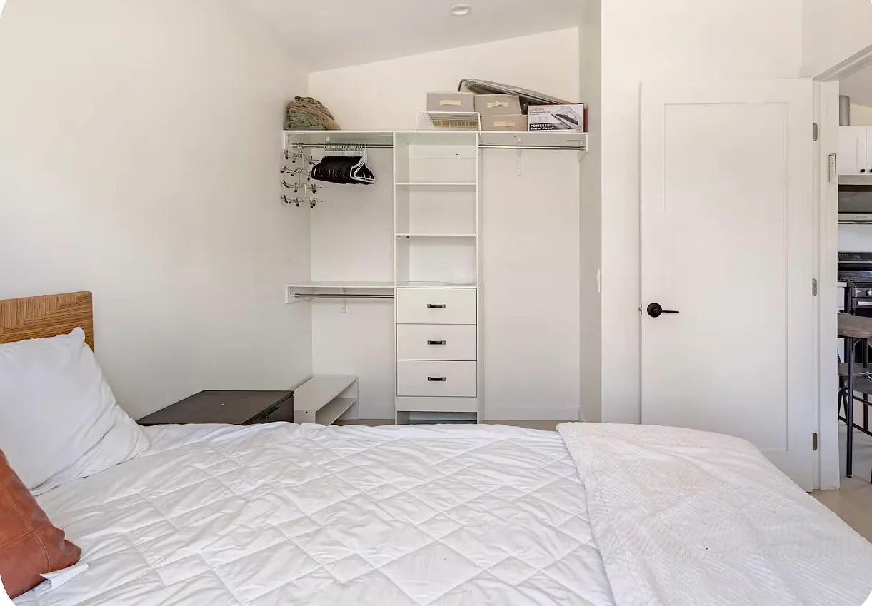 1 bed, 420 sqft, $2,500 — Photo 4
