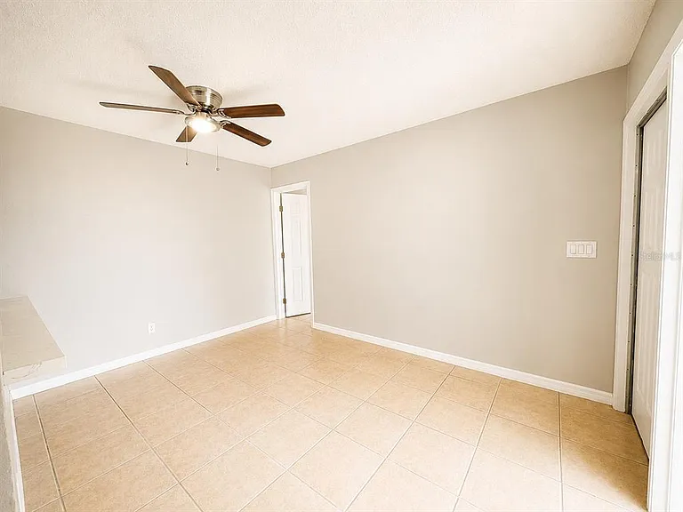 5104 Springwater Ct — Photo 5