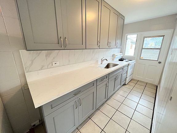 3rd image of 777 Mahiai Pl #2