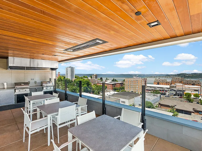 Stadium Apartments — Photo 28