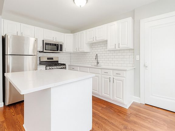 3rd image of 37519 N North Ave