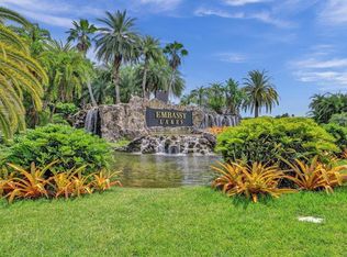 3420 Washington Ln, Hollywood, FL 33026