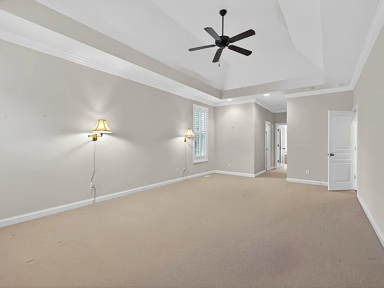 1st Floor Primary Suite
