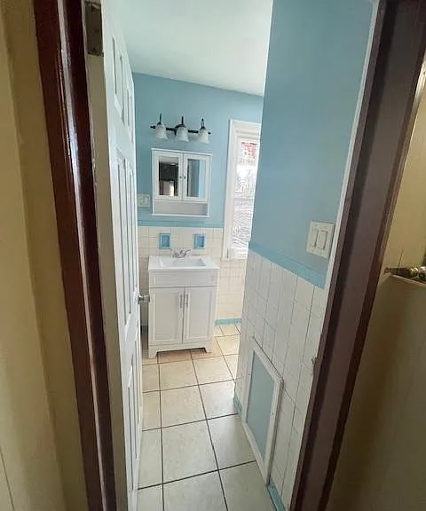 7523 Roslyn St #2 — Photo 16