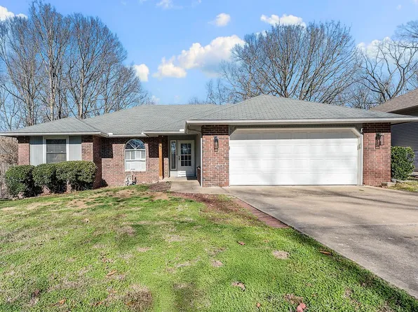 67 London Dr, Bella Vista, AR 72715
