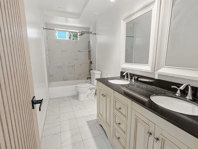14332 Dickens St #25 — Photo 4