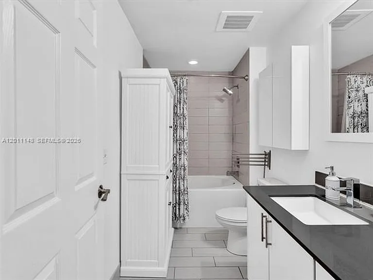 999 SW 1st Ave #CU-1201 — Photo 12