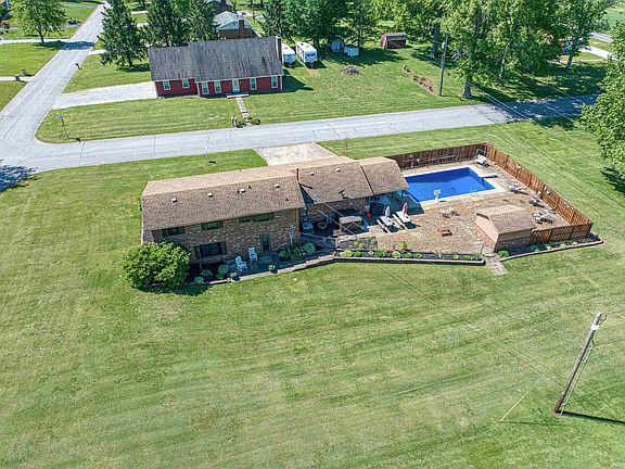 3rd image of 10515 Olivia Rd