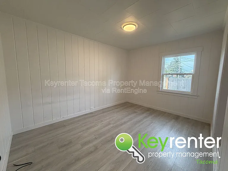1823 S Sprague Ave — Photo 6