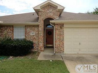 1611 Wintercrest Rd, Grand Prairie, TX 75052