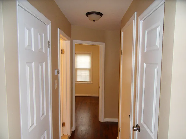 521 N Rembrandt Ave — Photo 15