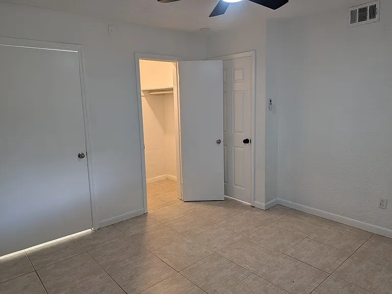 2109 E Bougainvillea Ave #A — Photo 11