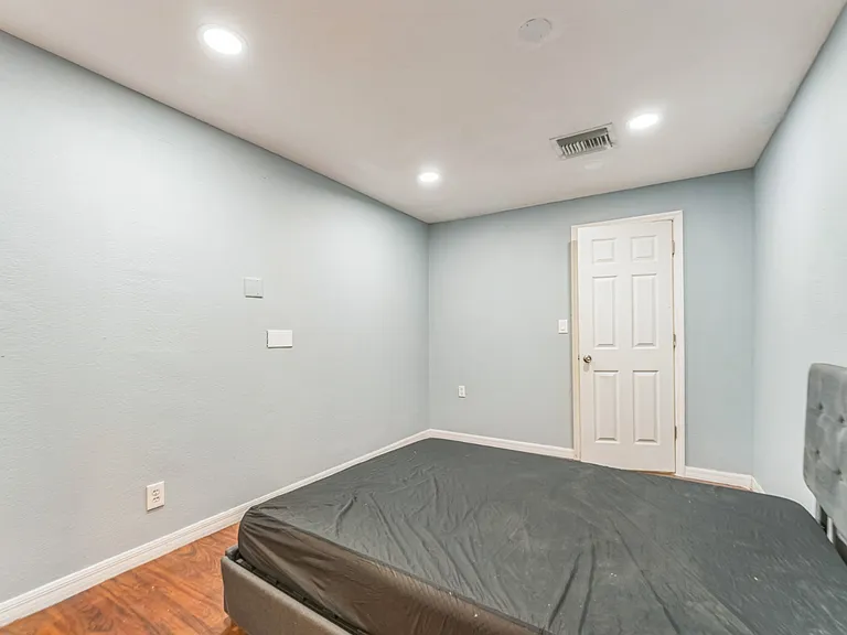 465 Rio Grande Ln #B — Photo 25