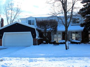 46501 Bartlett Dr, Canton, MI
