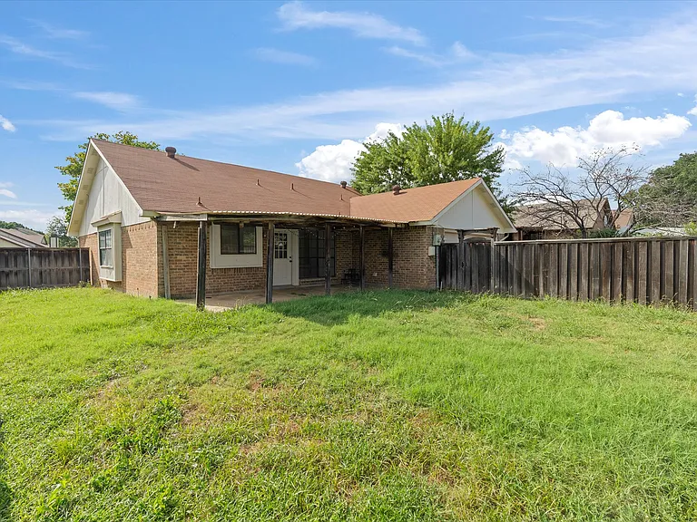 7612 Jerome Dr — Photo 30