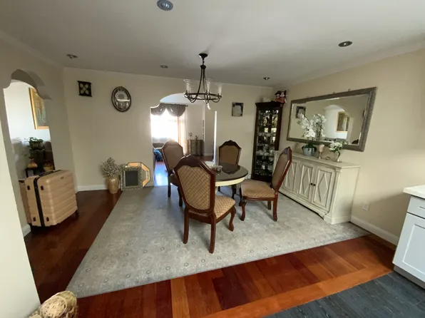 52 Forest View Dr, San Francisco, CA 94132