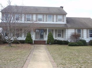 21 Darien Dr, West Long Branch, NJ 07764