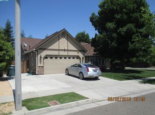 1790 N Charles Krug Ave, Tulare, CA 93274