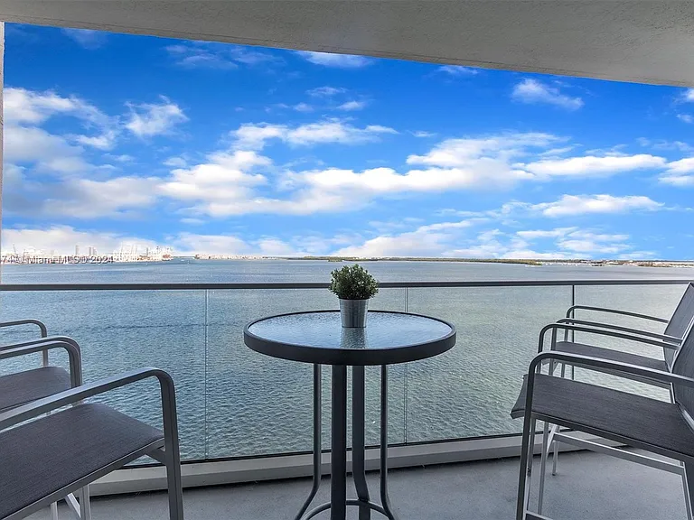 800 Claughton Island Dr #1204 — Photo 2
