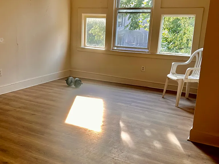 28 Truman St #3 — Photo 3