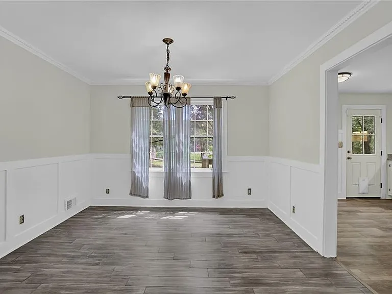 2683 Ashworth Cir SW — Photo 8