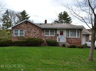 330 Bullard Ave, Paramus, NJ 07652