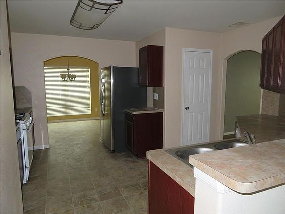 4th image of 5042 Blue Spruce Hill St