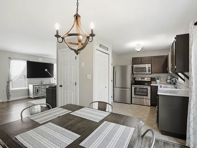 Heatherwood Dr — Photo 3