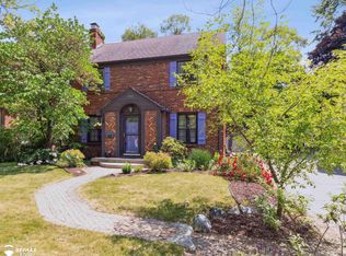 1113 Maxine St, Flint, MI 48503