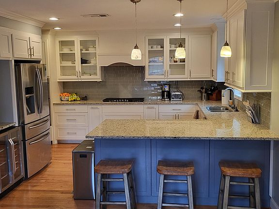 5th image of 609 N Oak Cliff Blvd