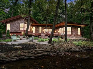 11909 S Lakewood Ave, Palos Park, IL 60464