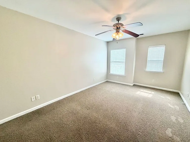 240 Summer Hill Way — Photo 12