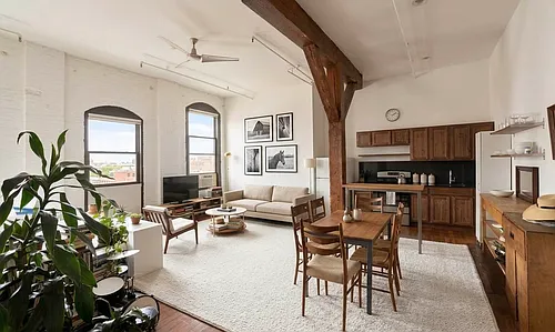 5 Delevan St #302 Photo 1