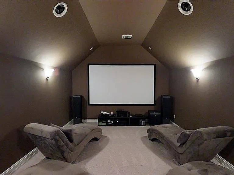 2537 Roseville Dr — Photo 25
