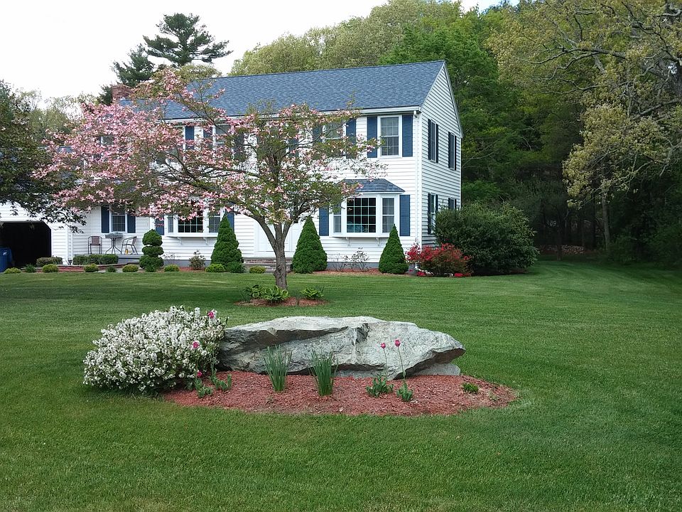 1st image of 5 Rocky Brook Dr