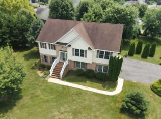 162 Gordon Dr, Hedgesville, WV 25427
