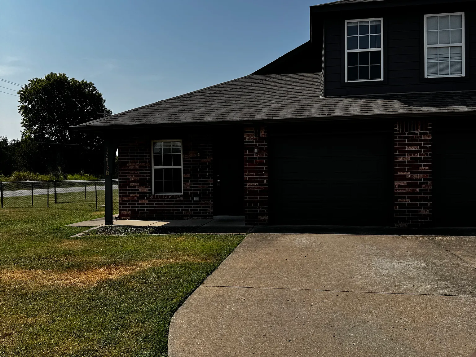 3 bed, 1.5 bath, 1307 sqft, $1,225 — Photo 1